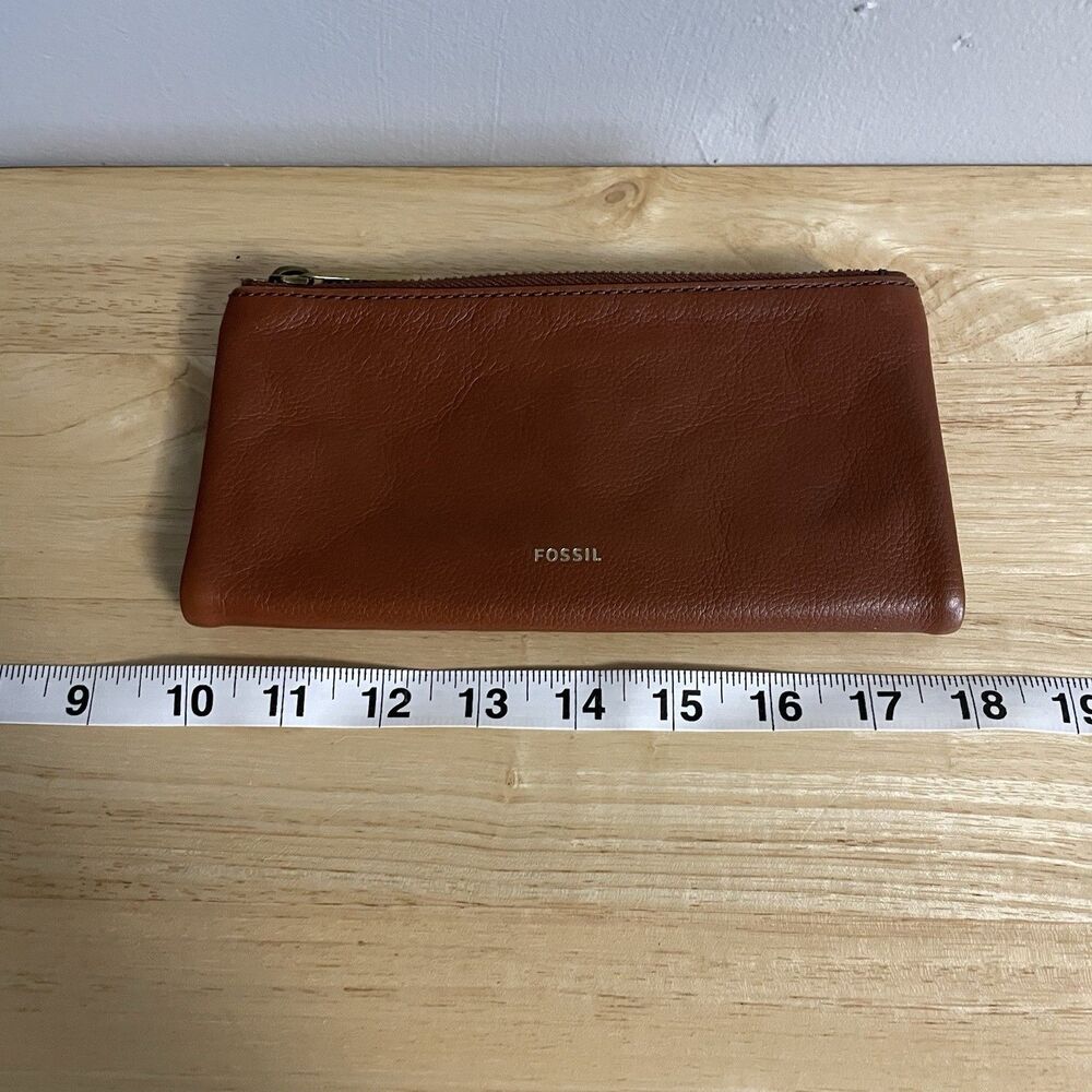 FOSSIL Lainie Clutch Wallet- Medium Brown- ID slot -Outside Zipper SWL2060210